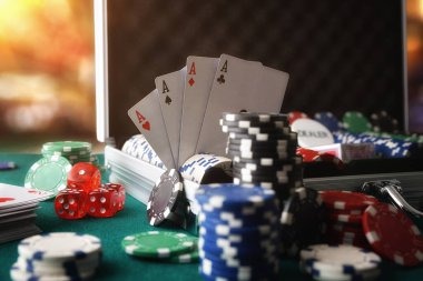 Live dealer announcing Sic Bo results in hukumtoto studio